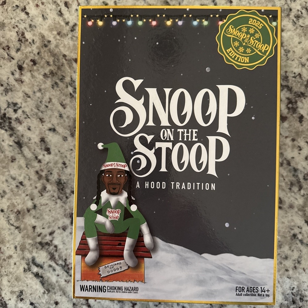 Brand New Snoop On The Stoop A Hood Tradition Green Plush Doll 2025 Edition 10.5